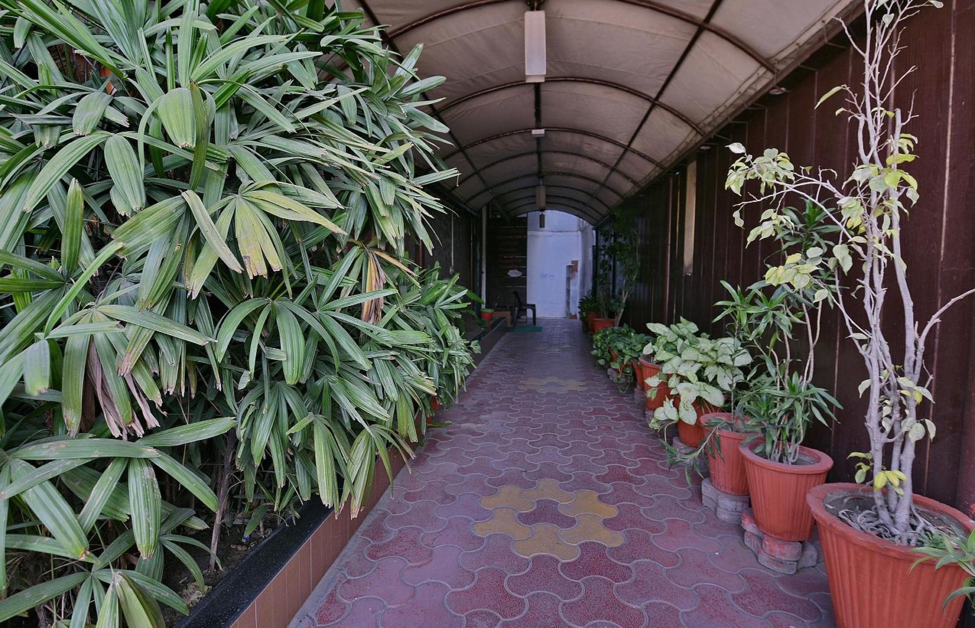 Collection O Diamond And Residences Indore Exterior foto